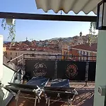 アパート Cavour17 *